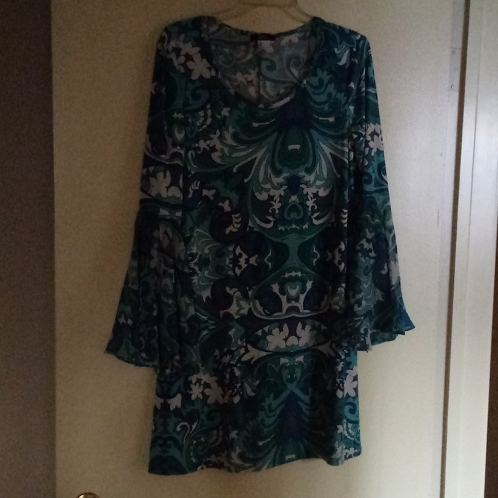 Groovy 70's print dress